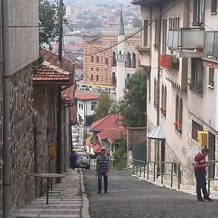 Ake Daire *